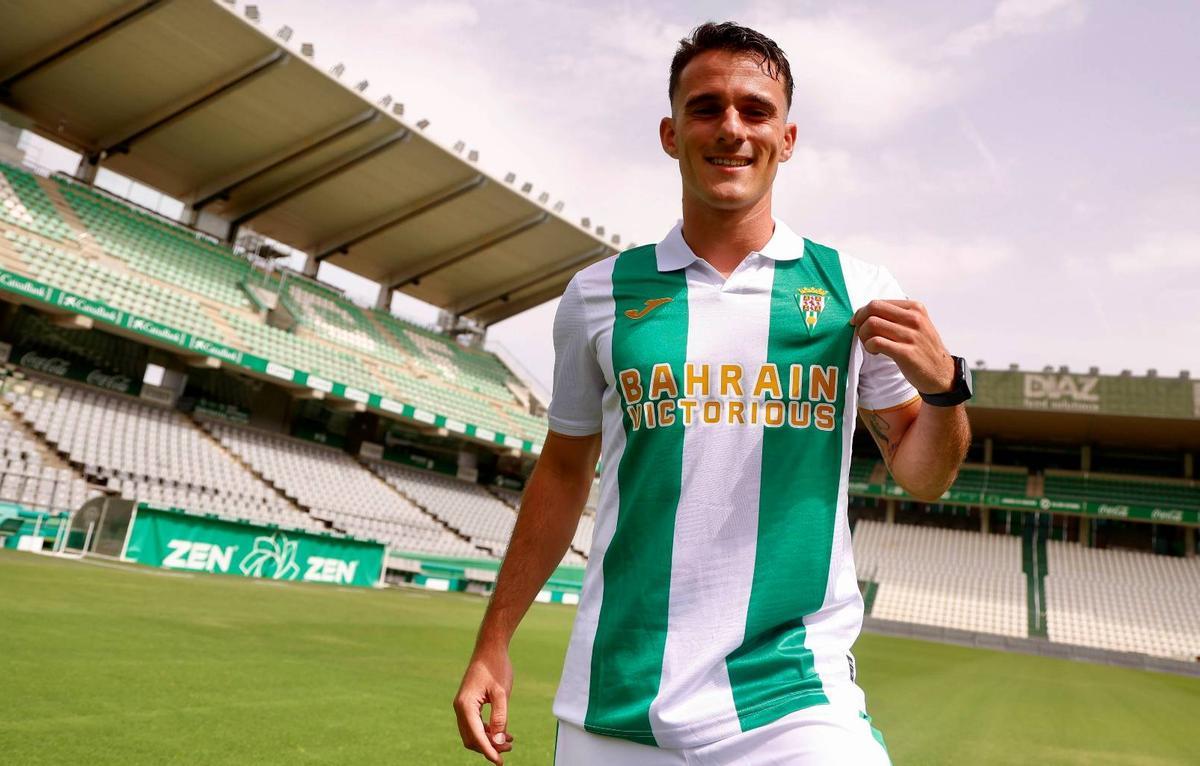 Diego Bri, en su presentación como jugador en propiedad del Córdoba CF.
