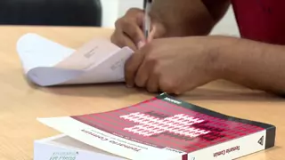 Ayudan a las personas con discapacidad a encontrar trabajo en un centro de Vigo