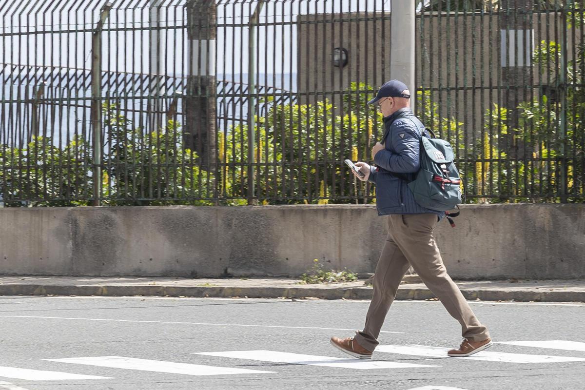 El extécnico de Parques y Jardines Miguel Ángel Padrón a su salida de la Ciudad de la Justicia.