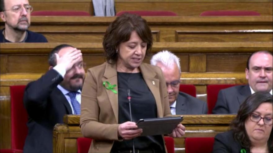 L'alcaldessa de Vic demana adreçar-se en català a qui, pels seus "trets", sembla que no el parli