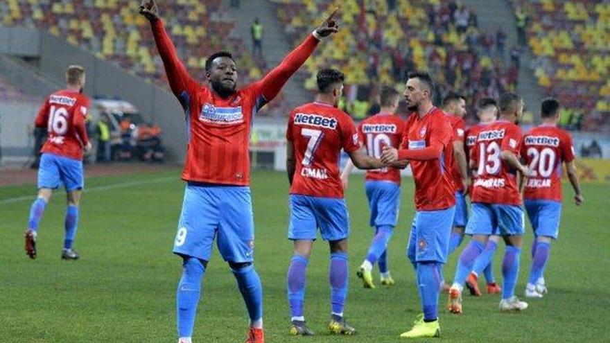 La afición del Steaua contra el FCSB