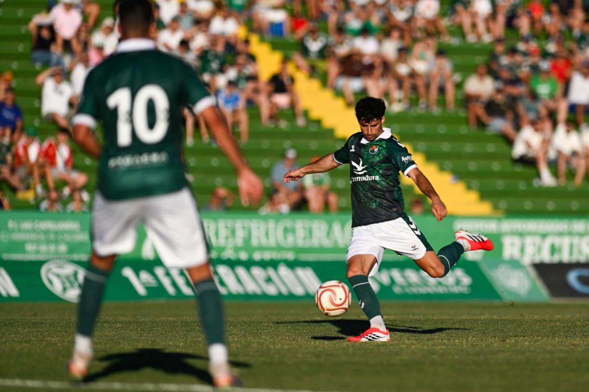 Galería | Las imágenes del Cacereño Guadalajara del torneo Cáceres Patrimonio