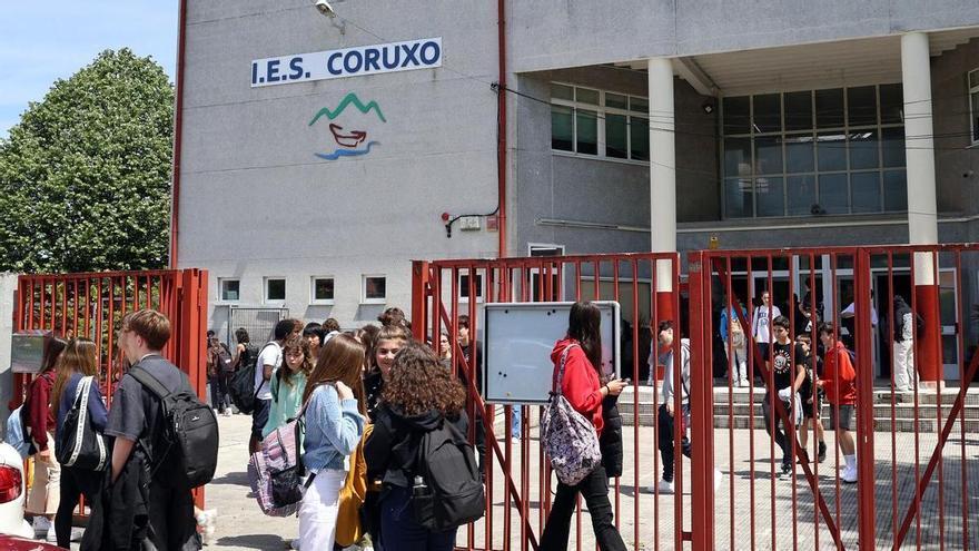 Galicia es la tercera autonomía con menor alumnado que falta a clases o pasa días enteros sin pisar el instituto, según PISA