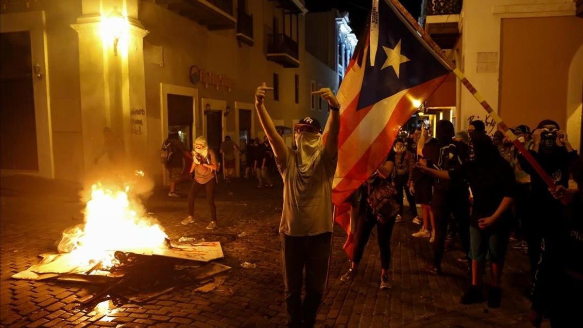 Enfrentamientos en la calle en San Juan de Puerto Rico