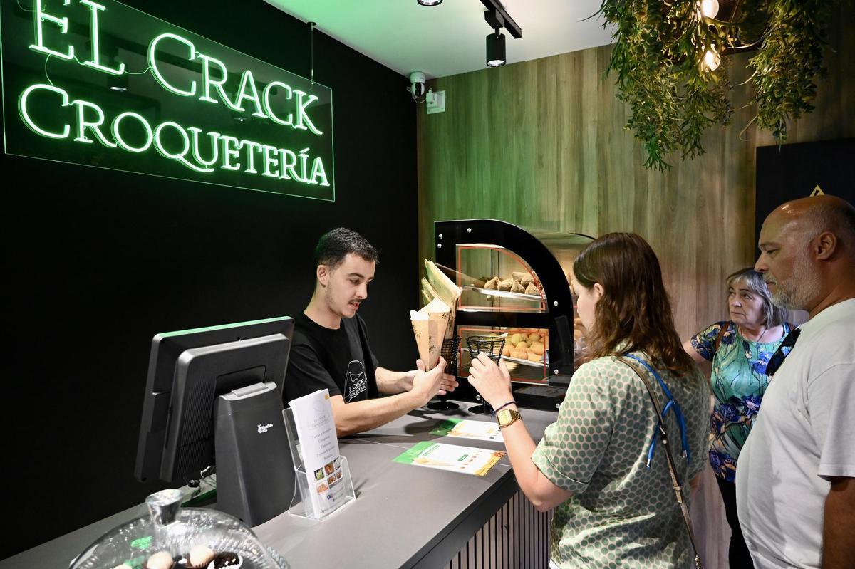 Croquetería El Crack, con local para llevar en A Peregrina.