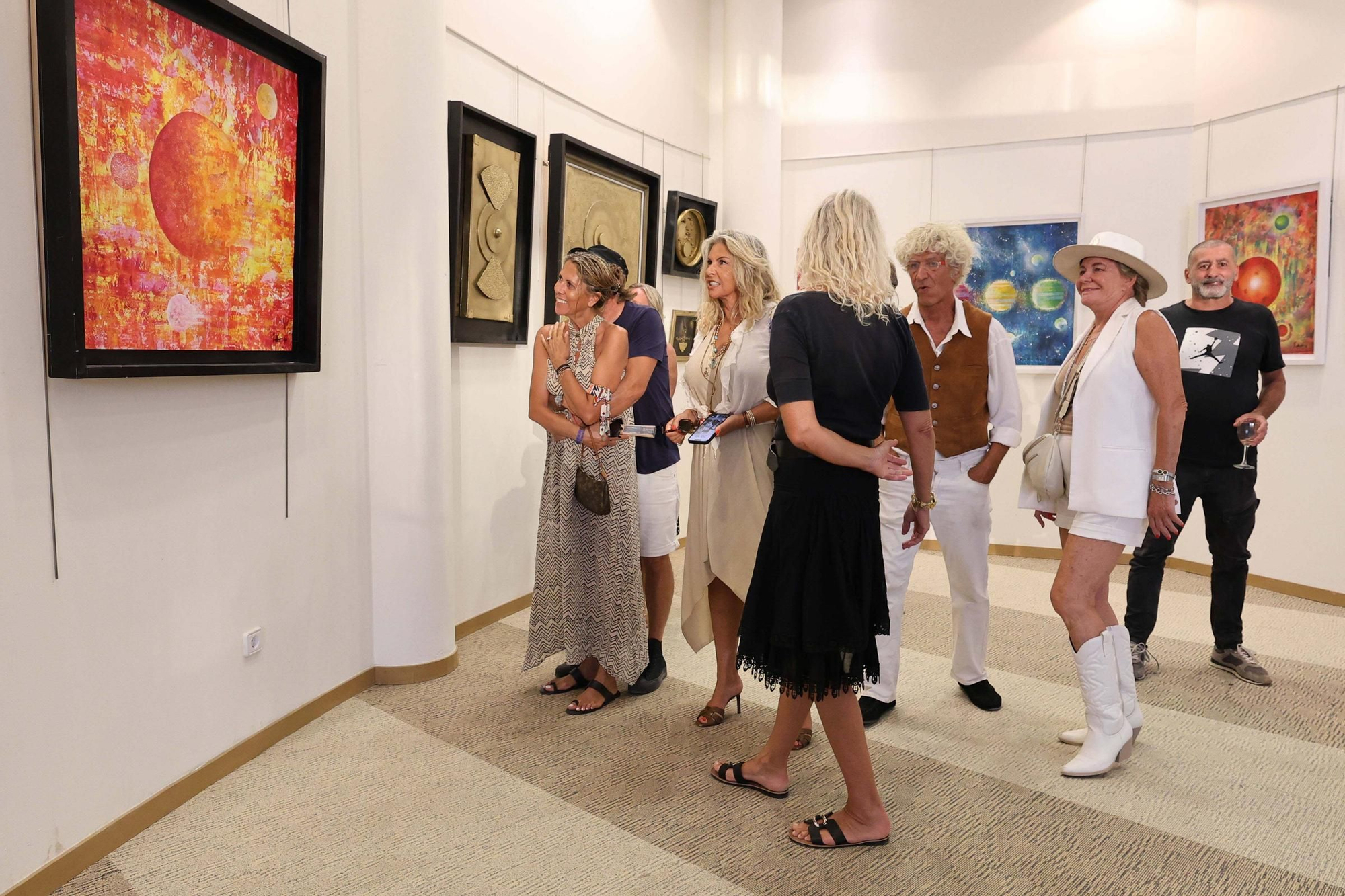 La exposición de Georges Chabbat titulada &#039;Sueños de exoplanetas&#039; en el Club Diario de Ibiza