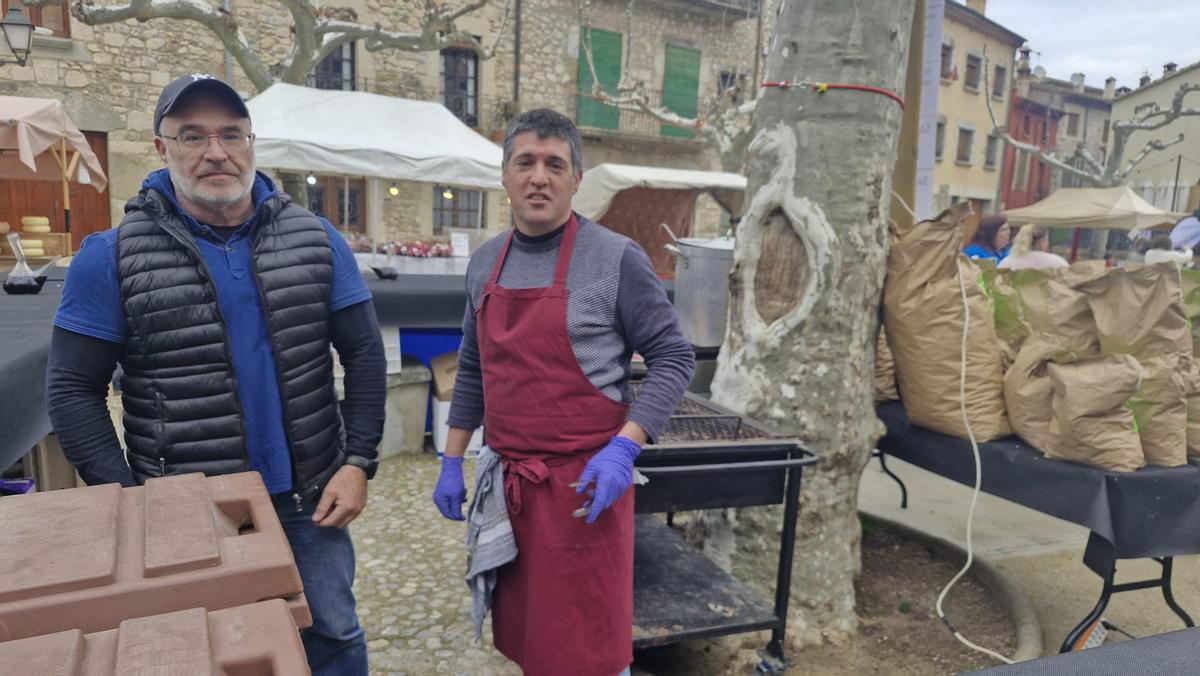 El bon temps i la dansa acompanyen la 25a Fira del Carbó de Sant Llorenç de la Muga