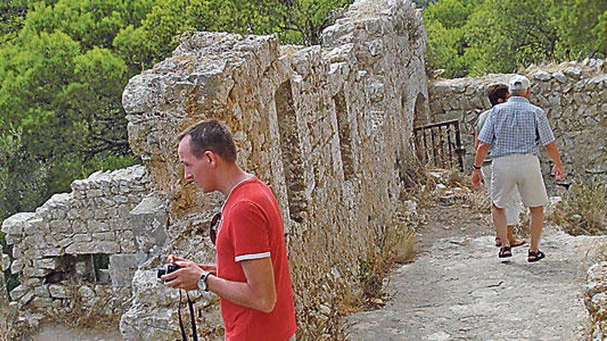 El Castell de Santueri permanecerá, de momento, cerrado.