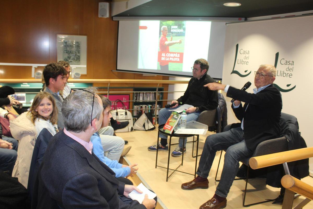 Jordi Gonzalvo  amb Jordi Sunyer durant la presentació del llibre.