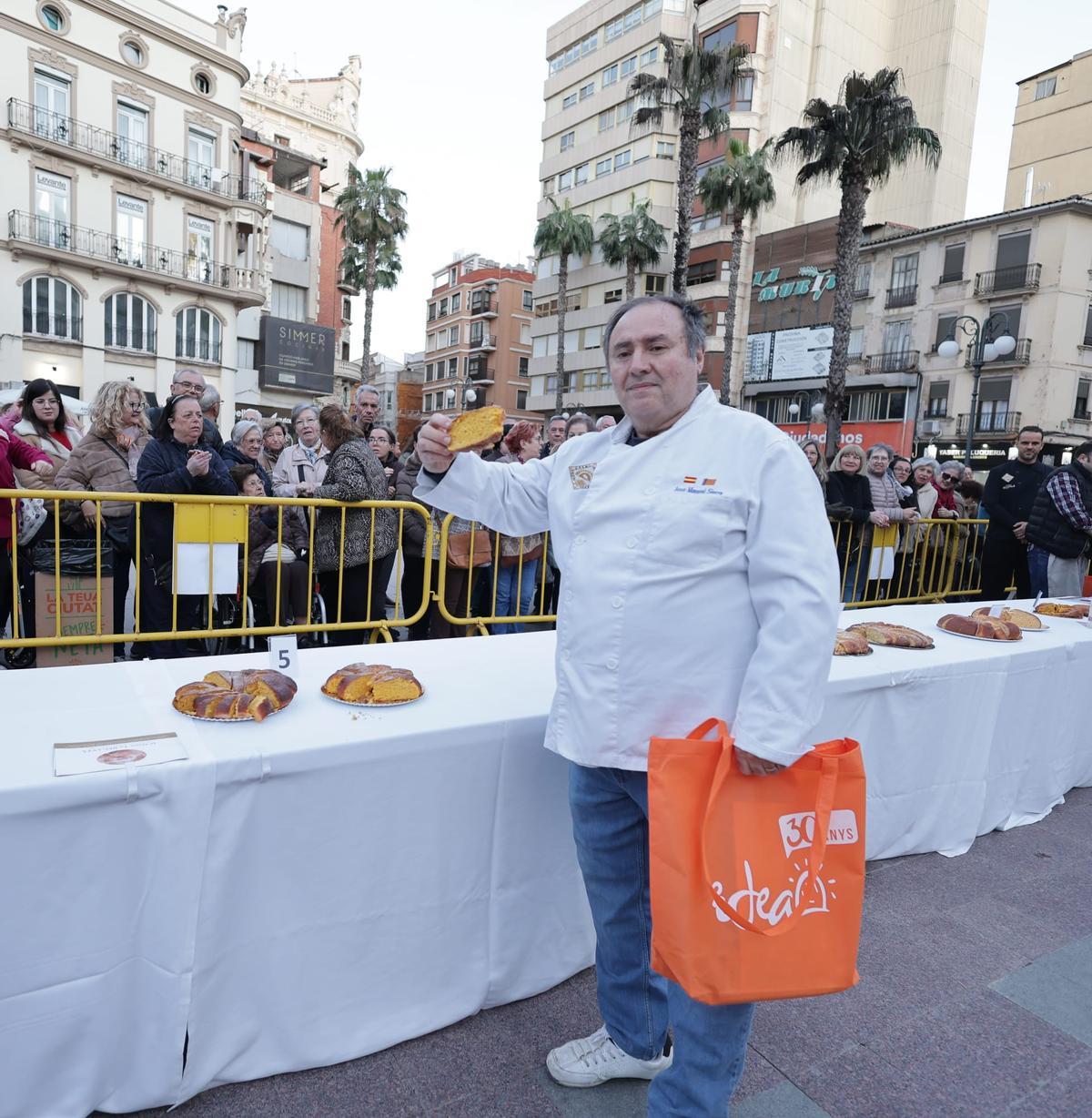 José Manuel Sierra, del Forn de Sant Bernat, se ha llevado el primer premio.