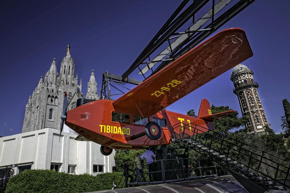 El avión del parque de atracciones del Tibidabo.