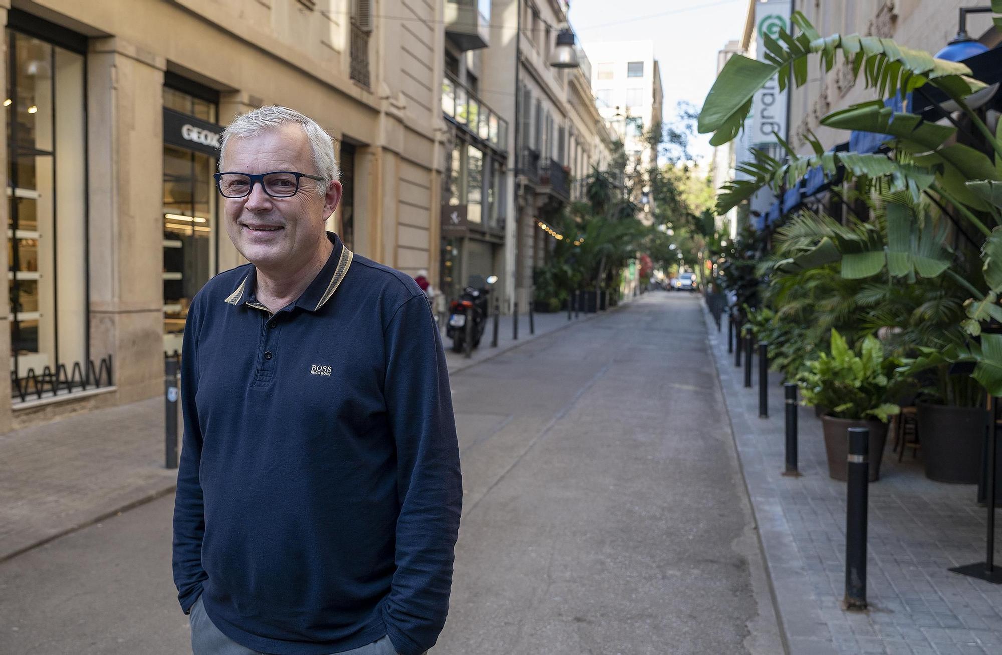 Christoph Tessmar, director de Barcelona Convention Bureau, en el pasaje de la Concepció, donde tiene su oficina.