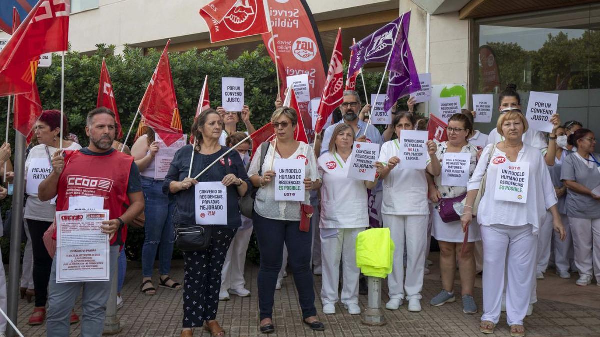 Protesta por la sobrecarga laboral en las residencias