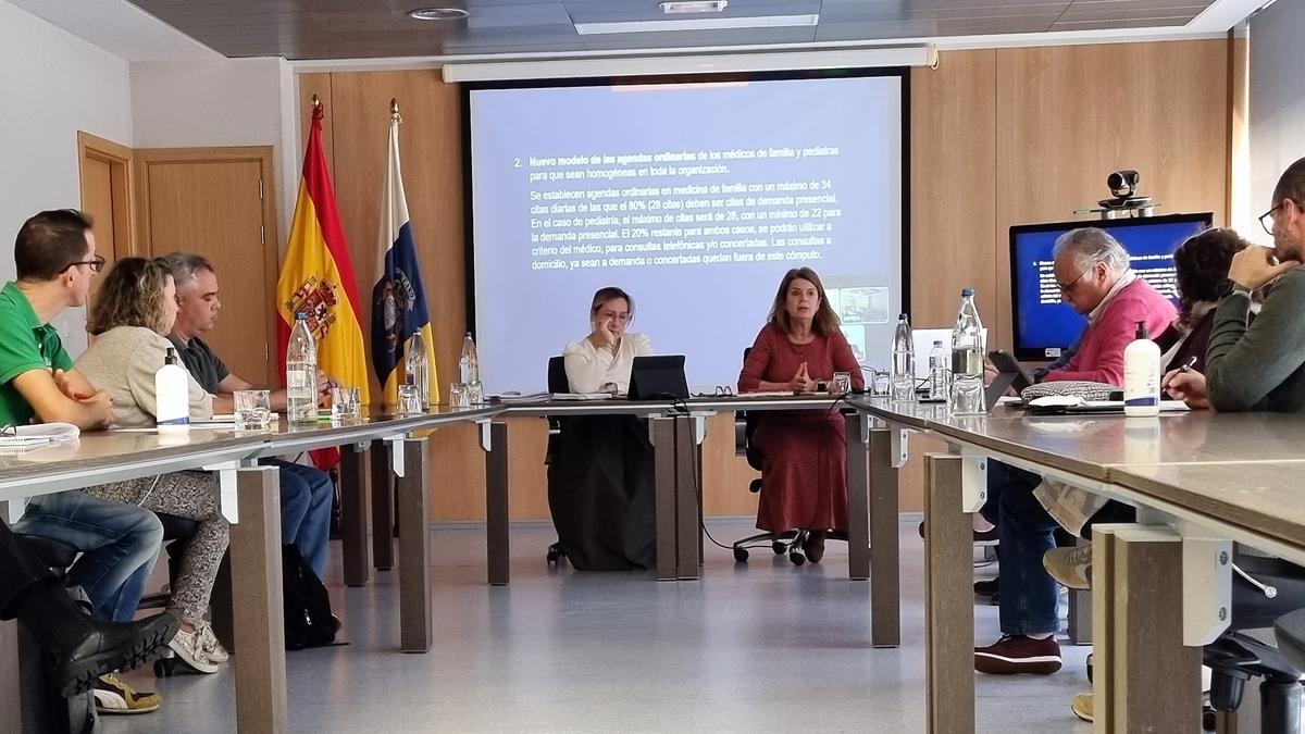 Un momento de la reunión con las sociedades científicas de Atención Primaria