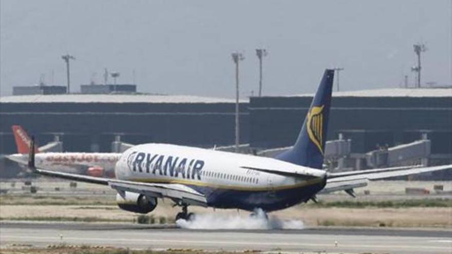 Las aerolíneas 'low cost' acapararon el 49,6% del trasporte de viajeros hasta agosto