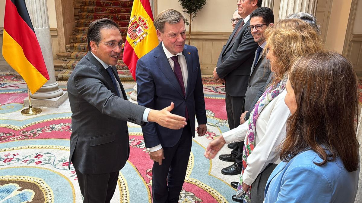 26 mayo 2025, Madrid: Johann Wadephul, ministro alemán de Exteriores, con José Manuel Albares en Madrid