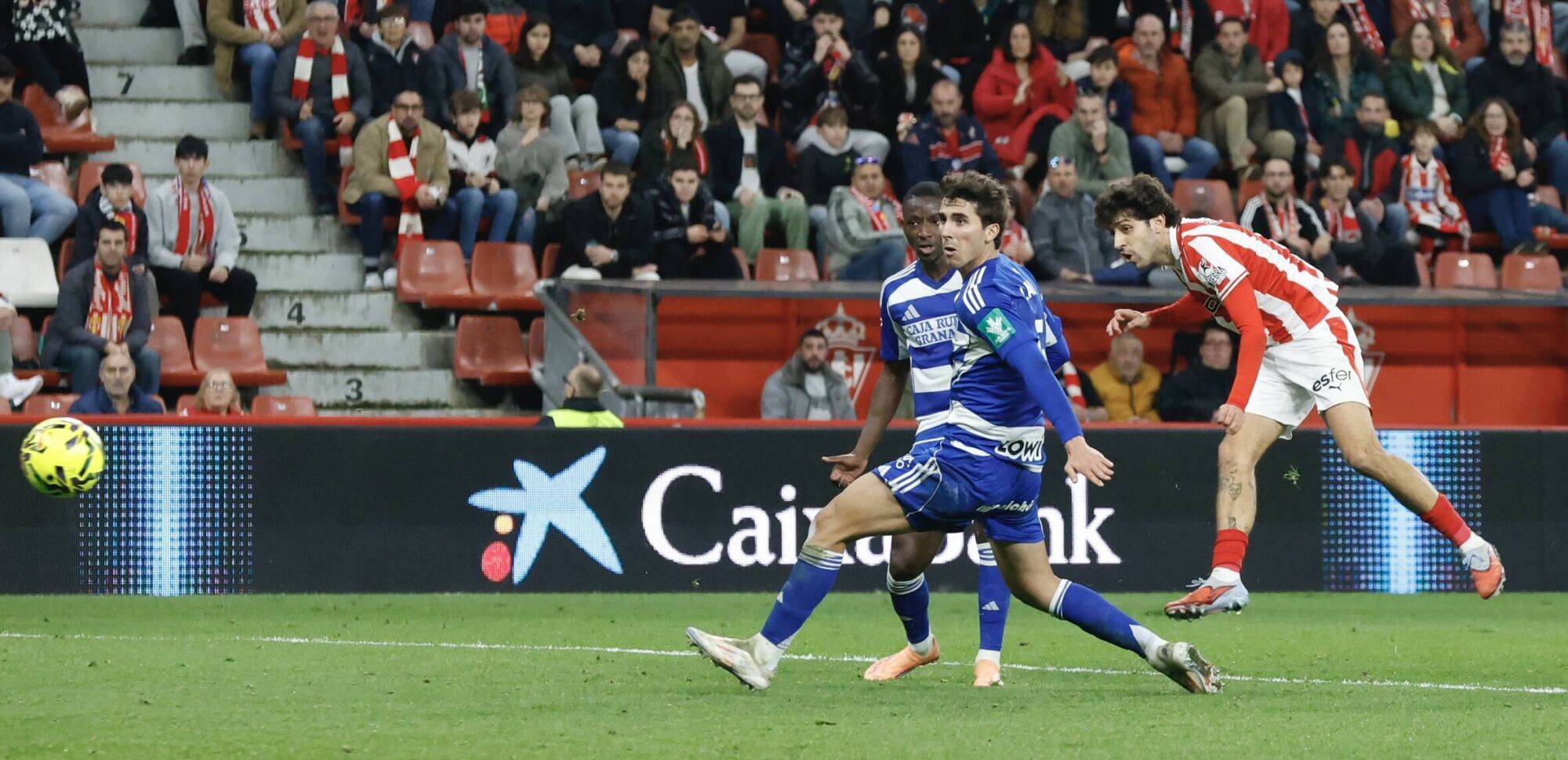 EN IMÁGENES: Gran victoria del Sporting contra el Granada en El Molinón