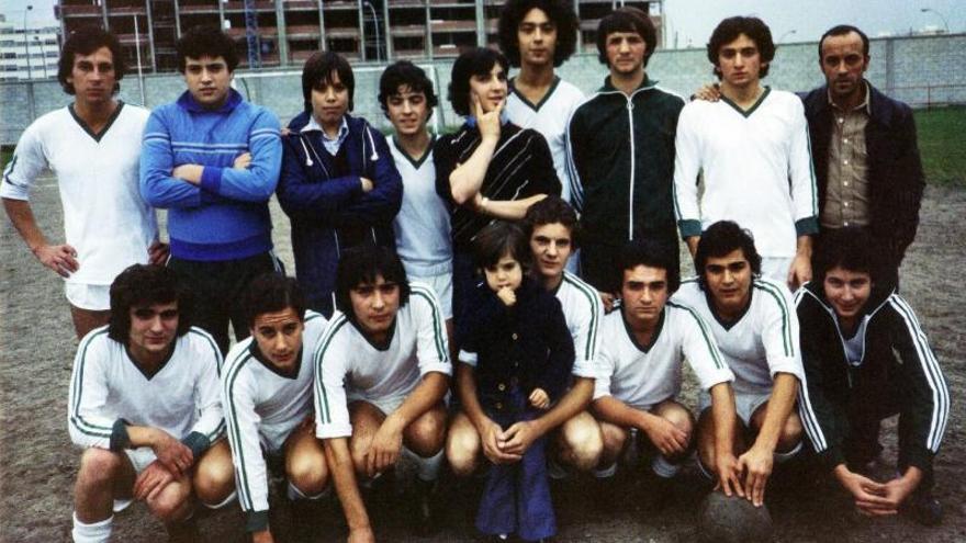 Juan, primero por la izquierda agachado, con el equipo del Ciudad Jardín