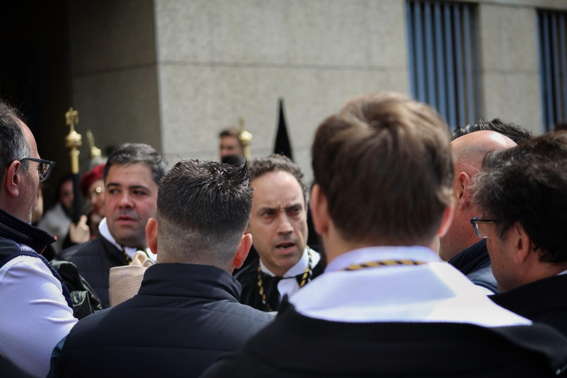 GALERÍA | Suspendida en el último minuto la procesión del Santo Entierro