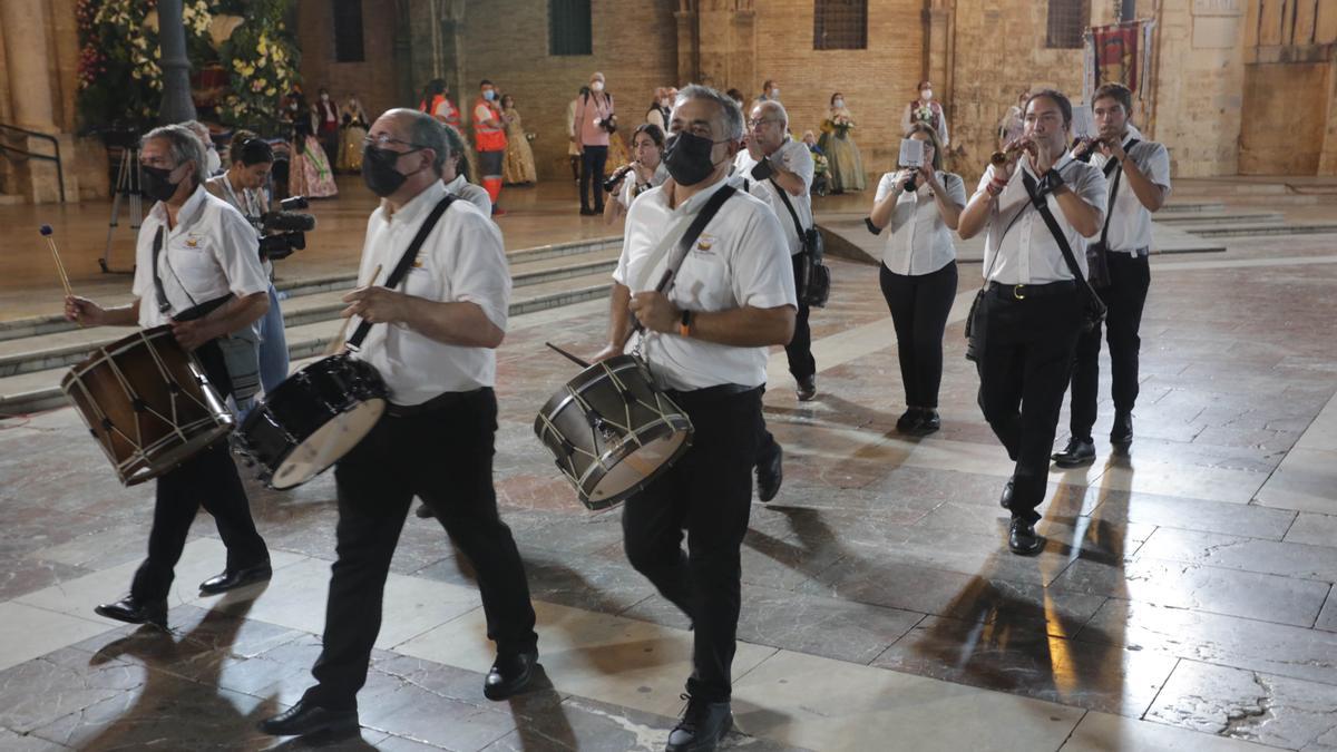 Búscate en el segundo día de Ofrenda por la calle de Caballeros (entre las 21.00 y las 22.00 horas)