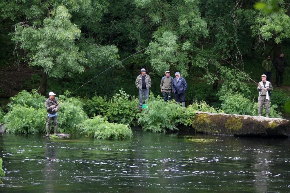 Primer día de la temporada de pesca del salmón