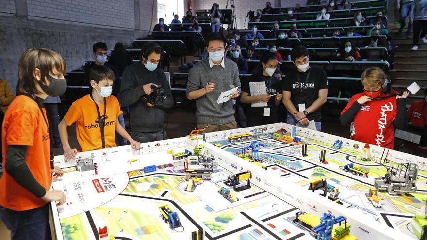 Quinze equips participen demà a la «First Lego League» organitzada per la UdG