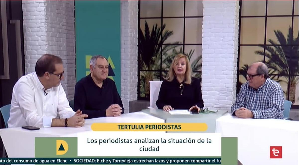 Pedro Soriano en su última tertulia en TeleElx este mismo miércoles junto a los periodistas Miguel Molina, Gaspar Macià y Rosmari Alonso