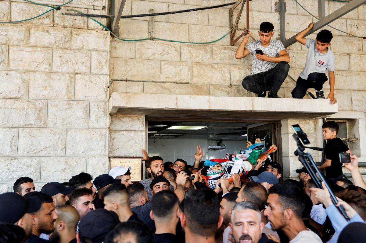 Funerales en Palestina por dos personas muertas tras un ataque de soldados de Israel.