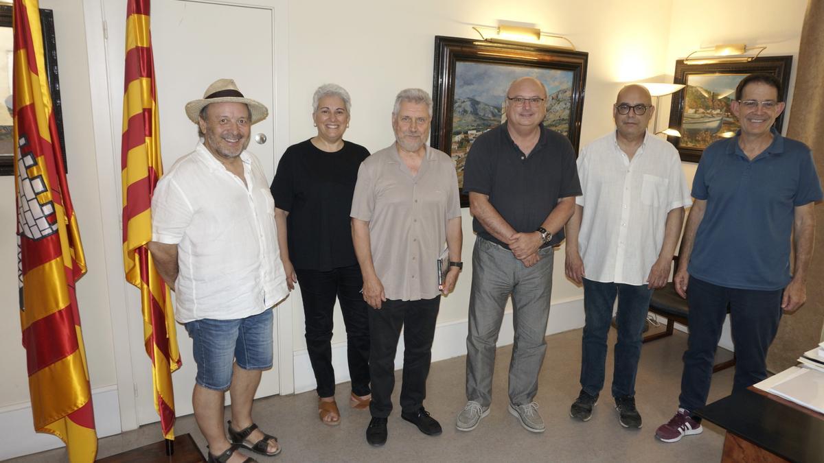 La recepció de Manel Camp a l&#039;Ajuntament de Torroella.