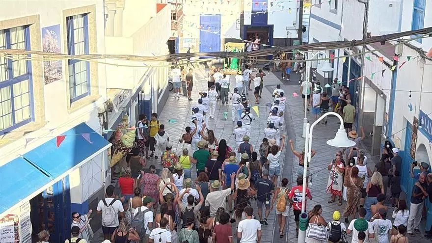 Fiesta del perro 'verde' en Agaete