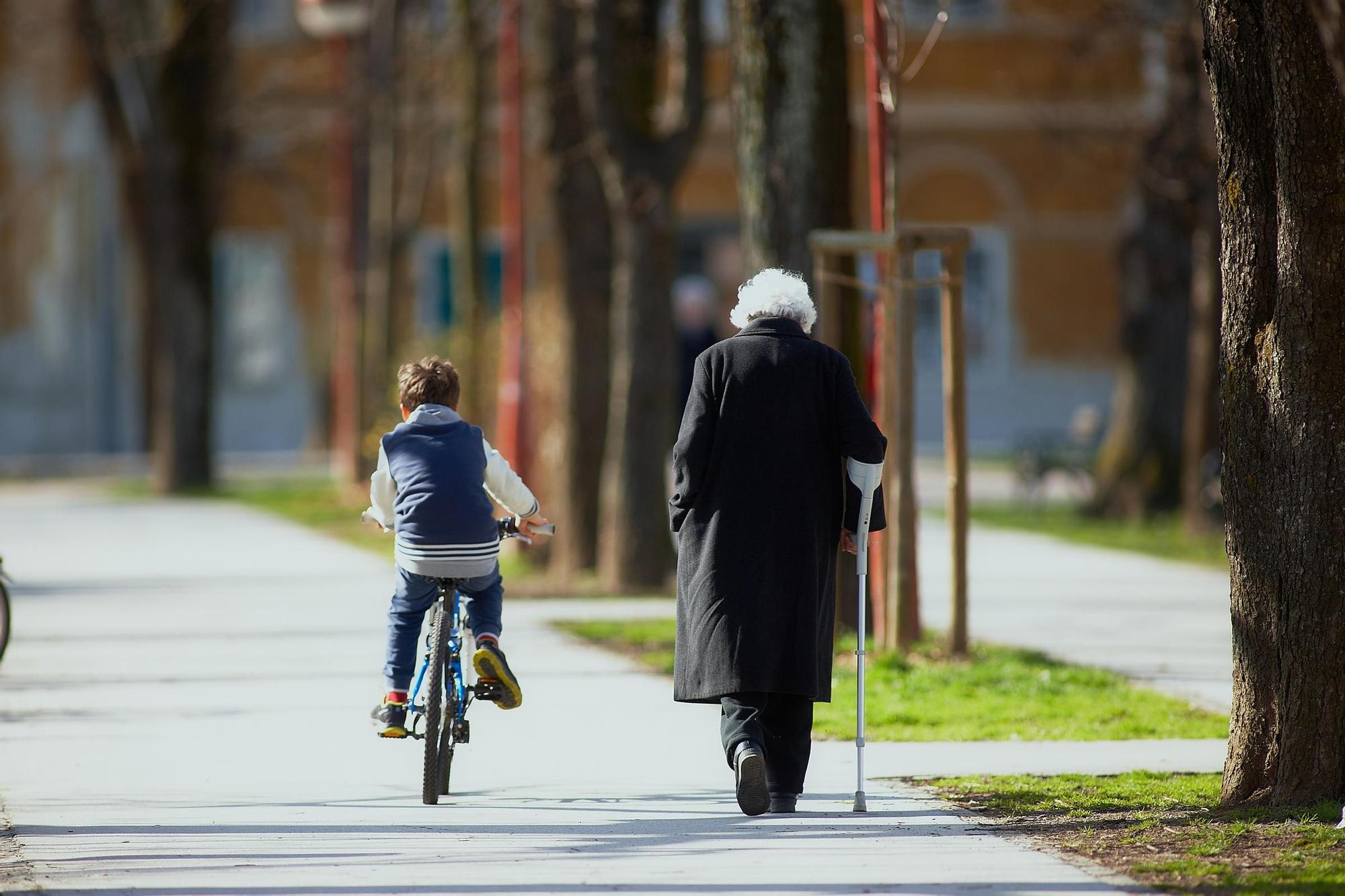 Un 19,6 % de loos españoles tiene más de 65 años
