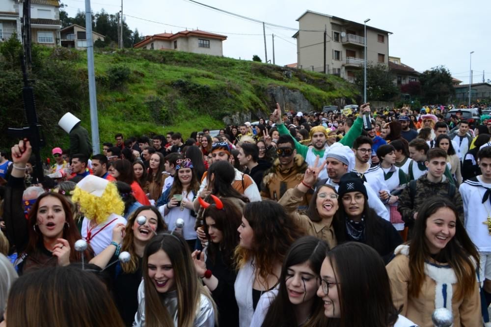 Aldán y Moaña celebran el final del Carnaval. // G. Núñez