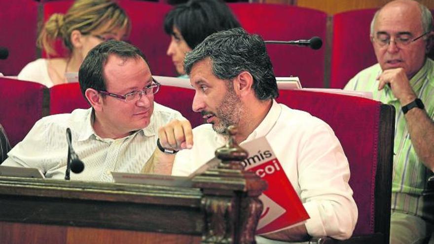 El grupo de Compromís durante el último pleno municipal de Alcoy