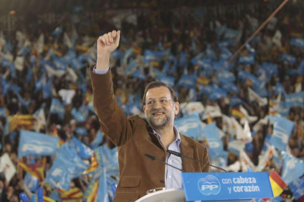 El mítin de Camps y Rajoy en la plaza de toros de València que se pagó en negro