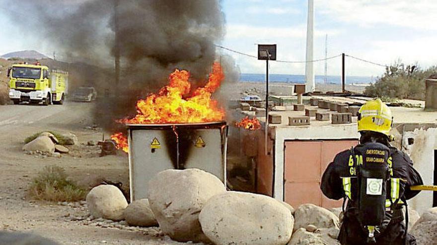 Densa humareda en Pozo Izquierdo