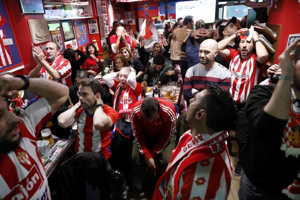 Derbi asturiano: Aficionados del Sporting viviendo el partido