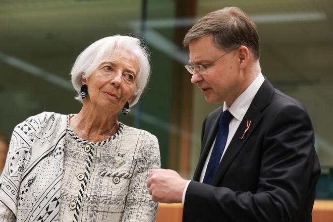 El BCE debatió sobre subir los tipos en julio, pero finalmente optó por la pausa