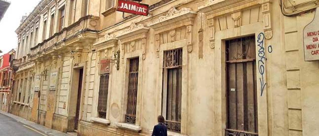 Estado actual de la fachada del edificio de la sociedad.