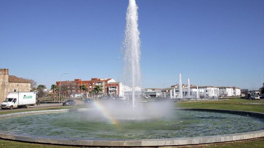 El Ayuntamiento de Mérida restringe el uso del agua en riegos y fuentes por la sequía