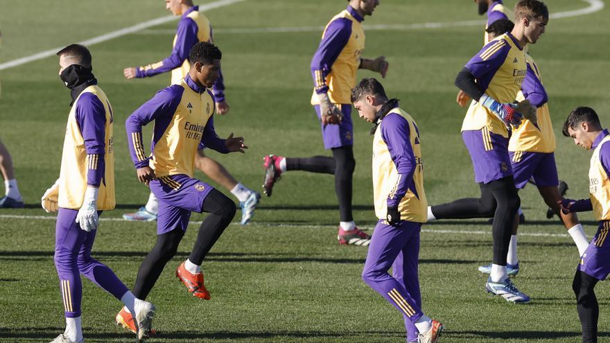 Caos en Valdebebas: Cinco horas de espera para lograr entradas del entrenamiento navideño del Real Madrid