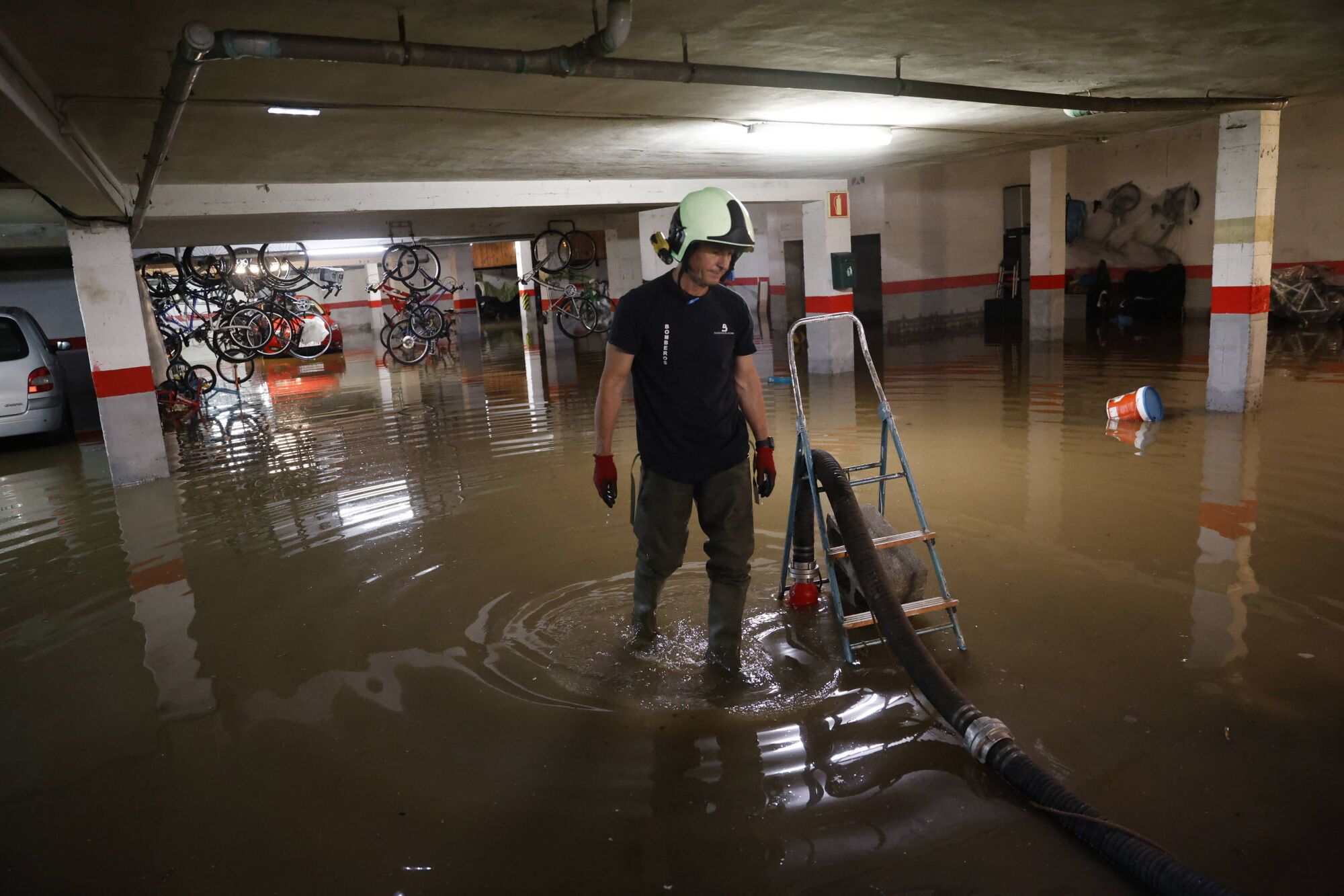 EN IMÁGENES: Caos en Colunga por las inundaciones de esta madrugada