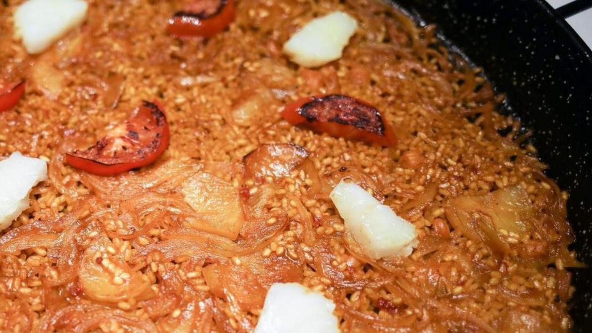 Los platos que conforman los menús confeccionados, especialmente para la ocasión, por los cinco restaurantes que participan en «Menjars de la Terra» en el Baix Vinalopó permiten un variado recorrido gastronómico por buena parte de la rica oferta de la comarca. | INFORMACIÓN