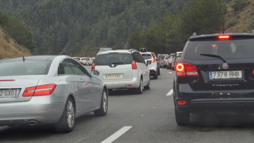 Cues a l&#039;eix del Llobregat per l&#039;operació tornada del pont de la Puríssima