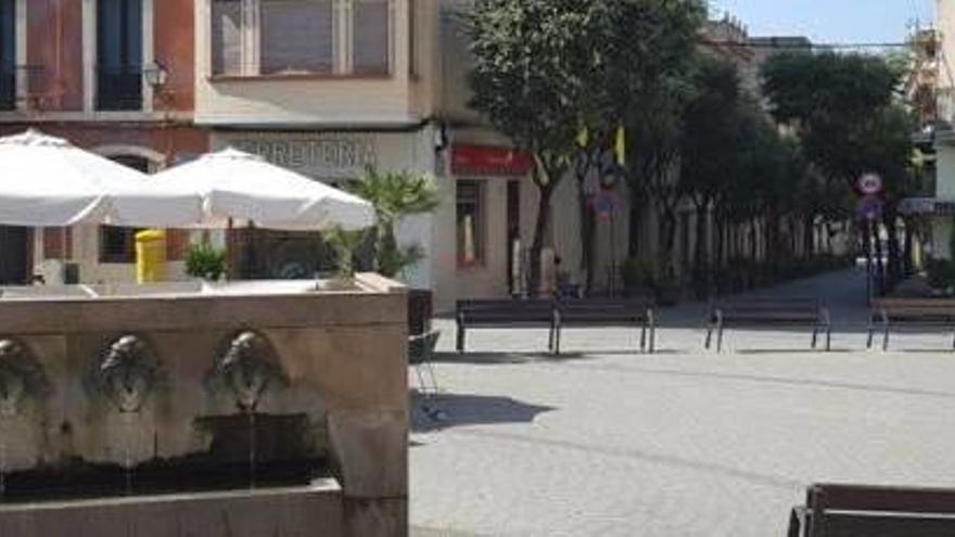 La plaça de les Fonts canviarà la disposició del mobiliari a la tardor