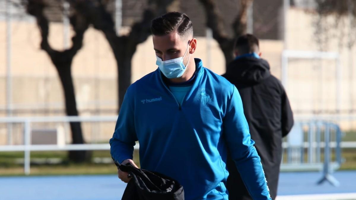 Álvaro Vázquez en su primer entrenamiento con el Sabadell