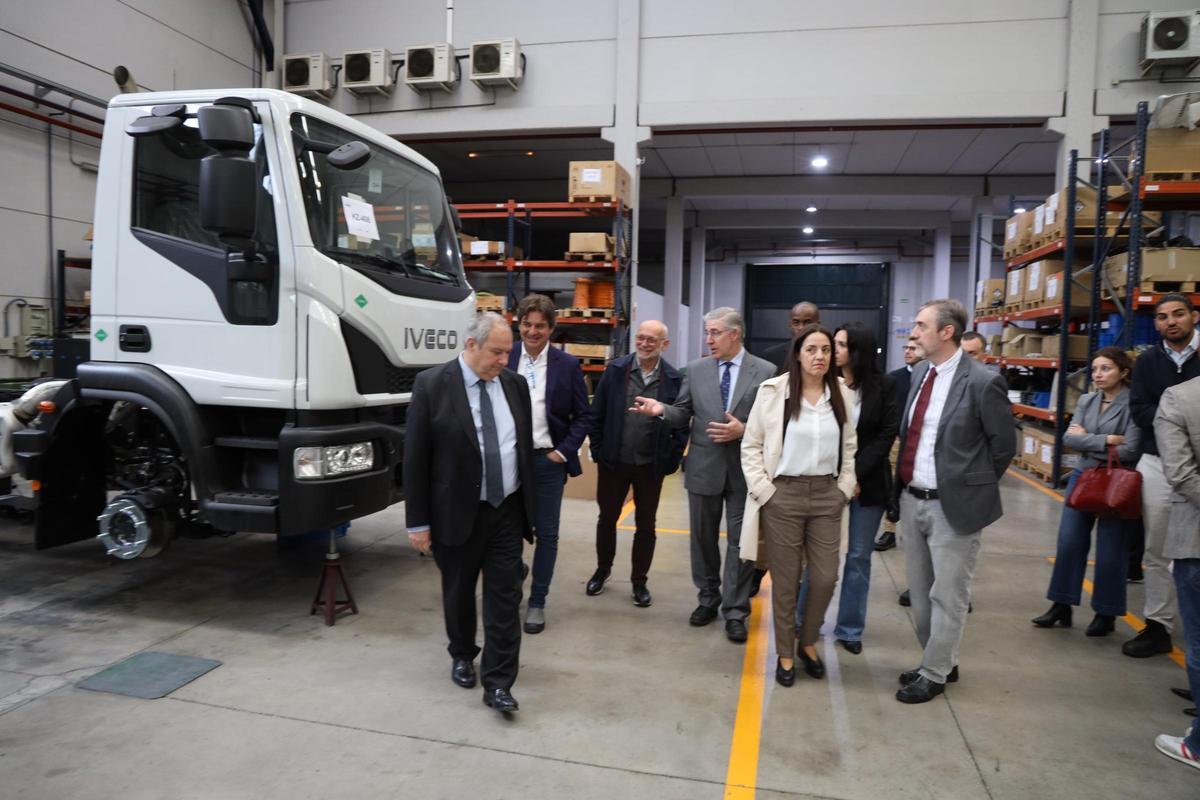 Jordi Hereu, ministro de Industria, visita una empresa en Fuenlabrada.