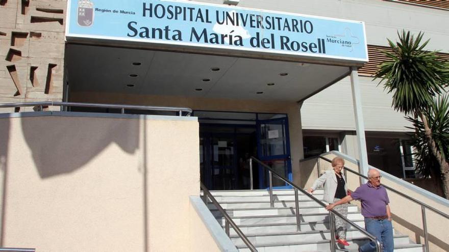 Guillén anuncia que los enfermos volverán a usar plantas de hospitalización del Rosell