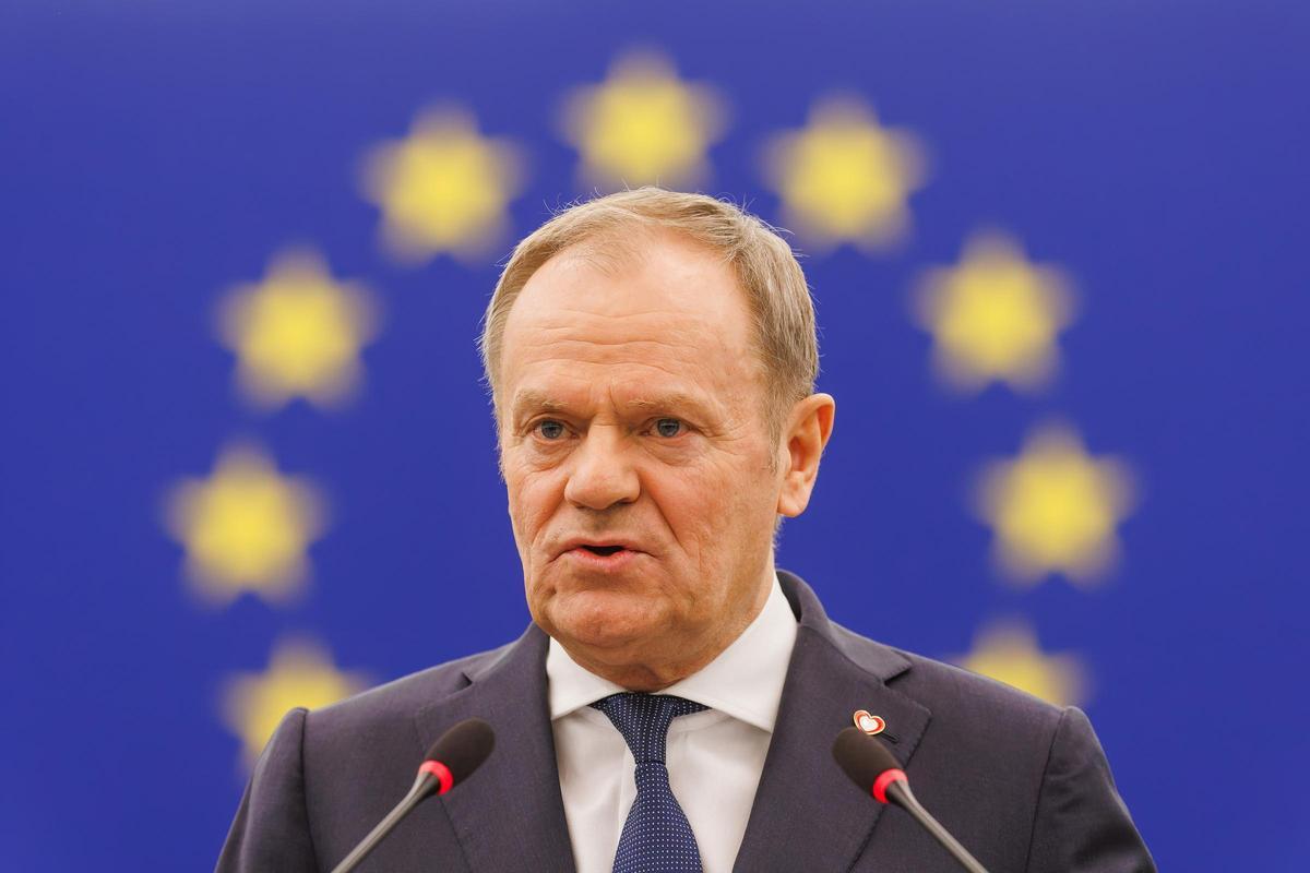 El primer ministro de Polonia y presidente de turno de la UE, Donald Tusk, en el pleno de la Cámara de Estrasburgo este miércoles.
