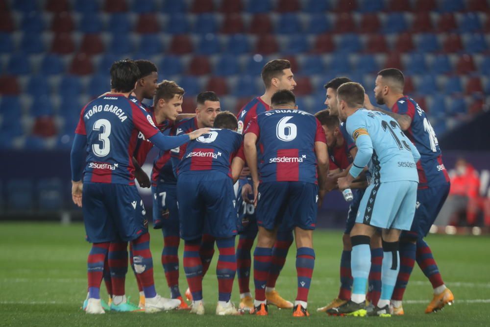 Las mejores fotos del Levante UD - Osasuna