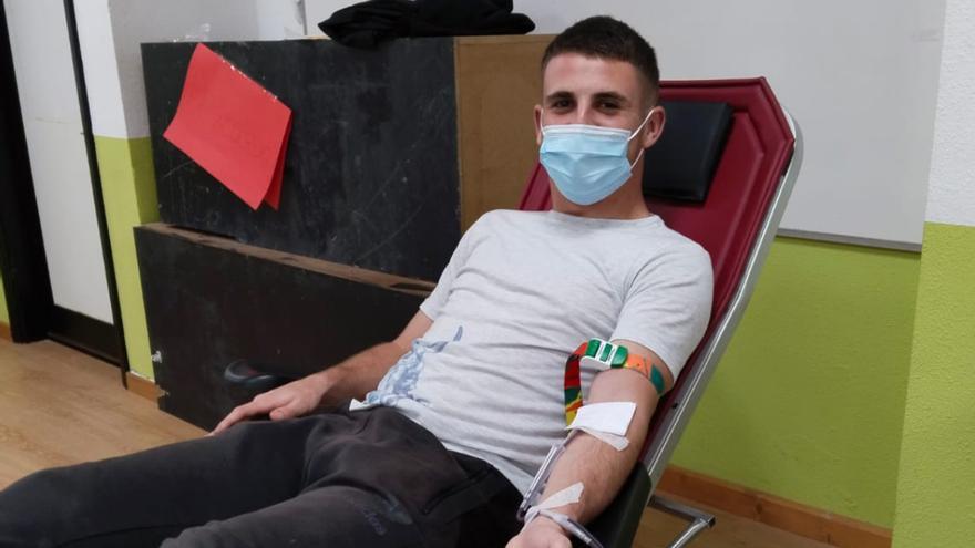 Hemodonación promociona la donación de sangre en el IES Tony Gallardo